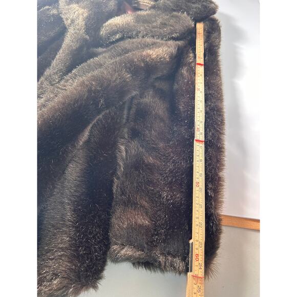 Vintage Jacques Saint Laurent Faux Fur Coat | Paris–New York | Elegant Luxury - Picture 10 of 10